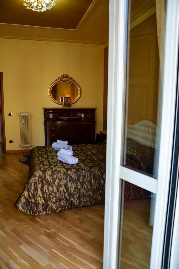 Sgr-Om Luxury House Vatican Apartment โรม ภายนอก รูปภาพ