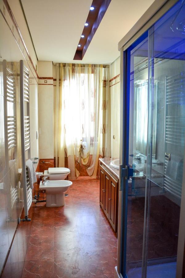Sgr-Om Luxury House Vatican Apartment โรม ภายนอก รูปภาพ